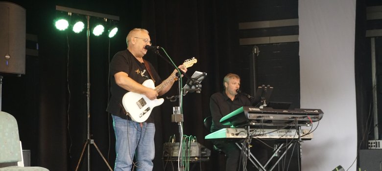 Die Musiker des Starlight Duos