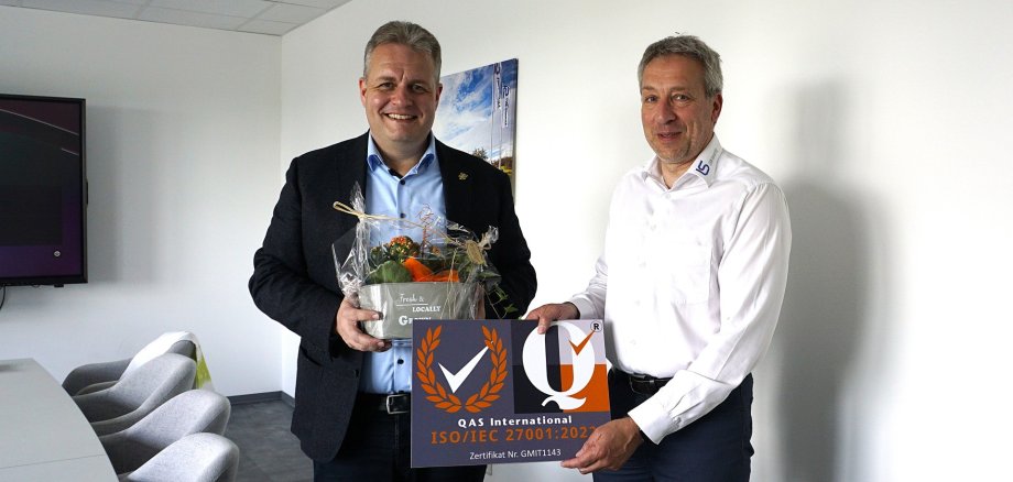 Wandern Wäller Tour Hohe Hahnscheid Ausblick Hessenblick